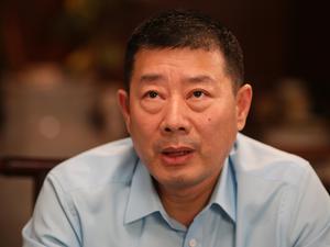 德意志战车强势对决：荷尔迎战纽伦堡，德乙焦点战前瞻