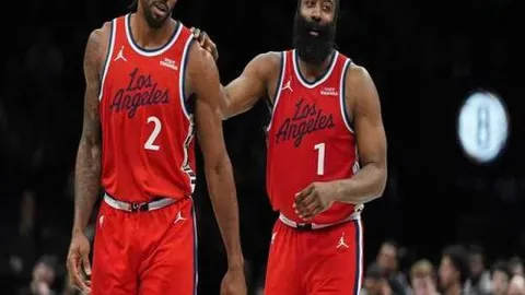 雨夜激战亚冠，光州力克申花取胜